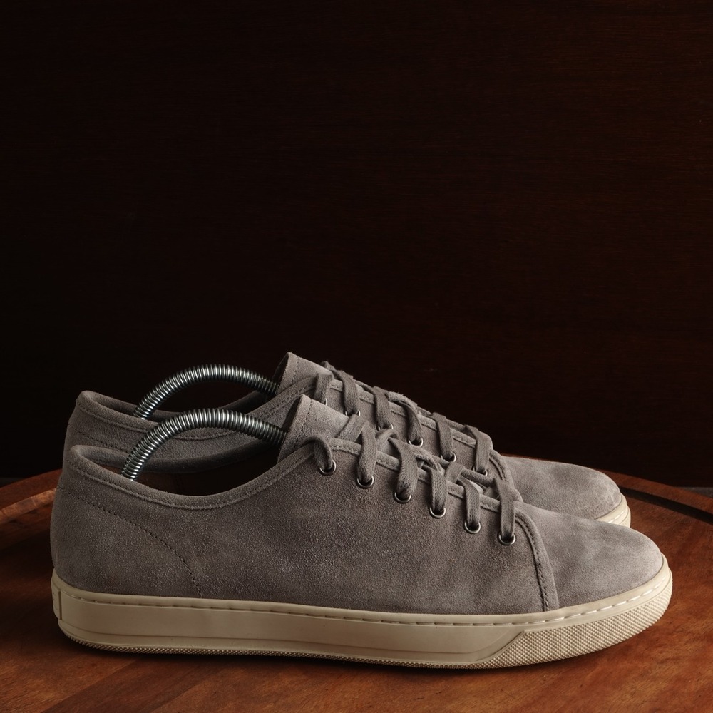 Vince Sneakers Mens SZ 9.5 Gray Austin Suede Contemporary Casual Lifestyle Shoes
